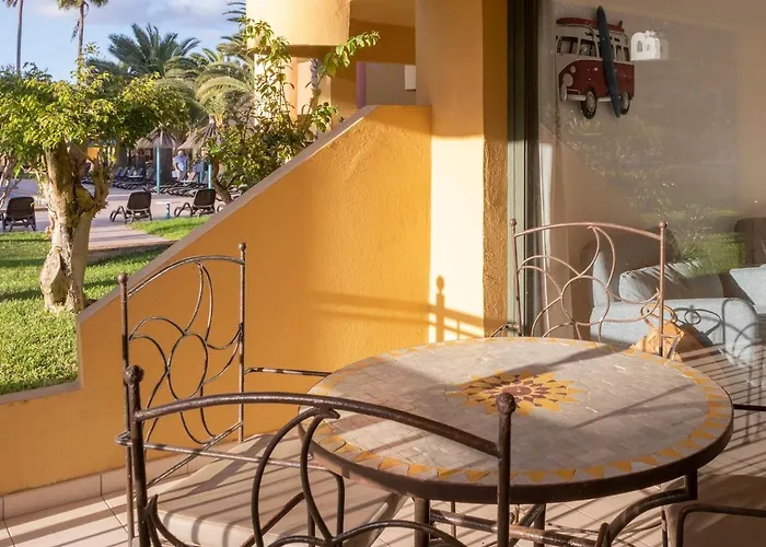 Atlantic Garden & Surf 166 *